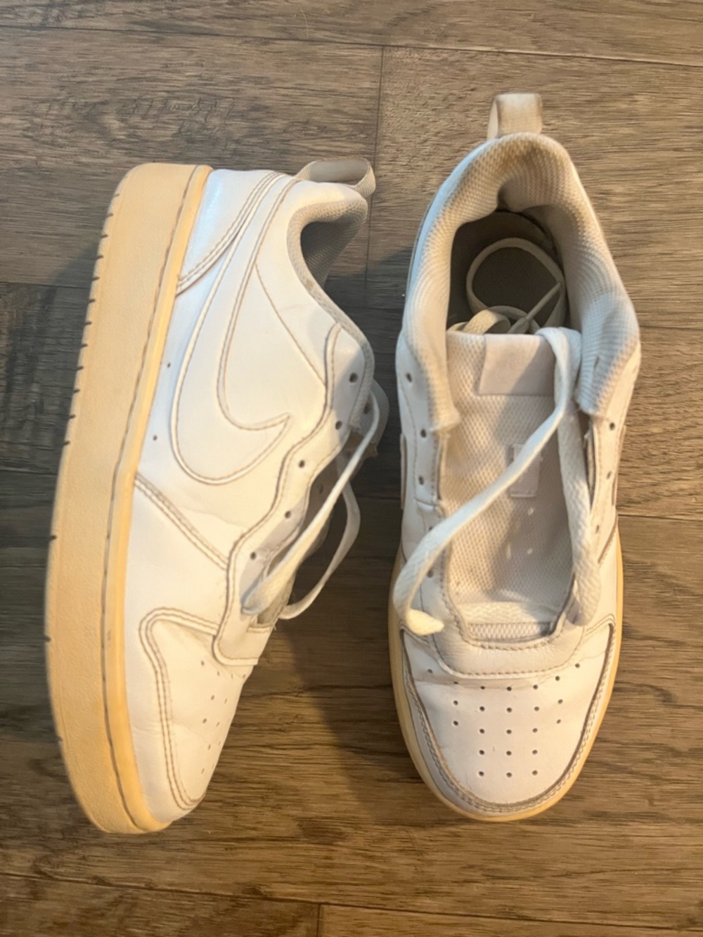 Nike Youth Court Borough Low 2 Sneakers